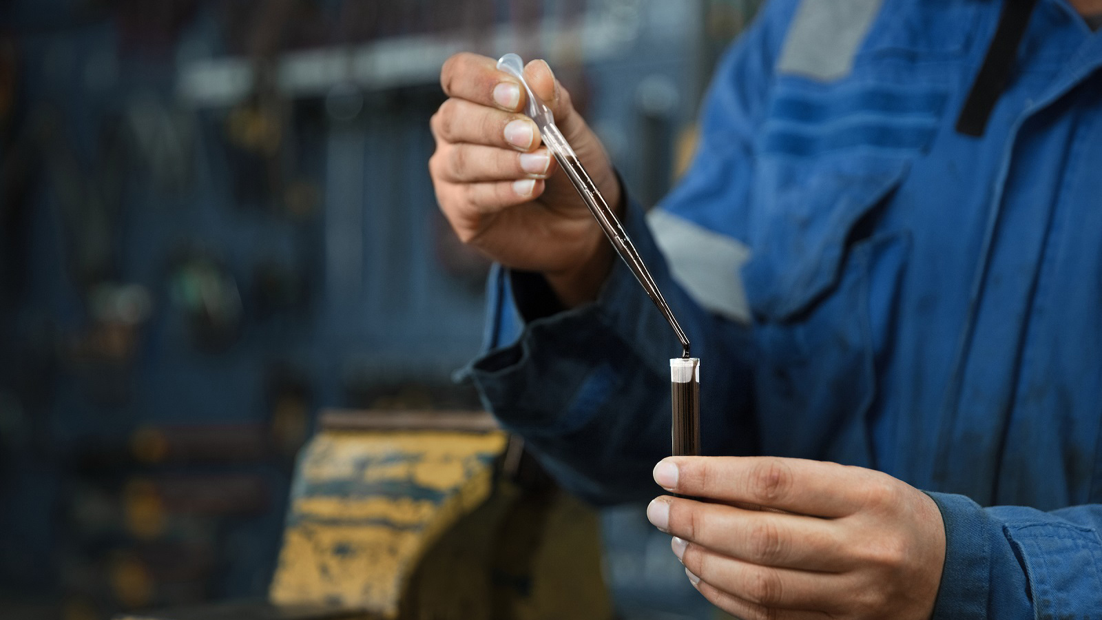 1600x900_Test_tube