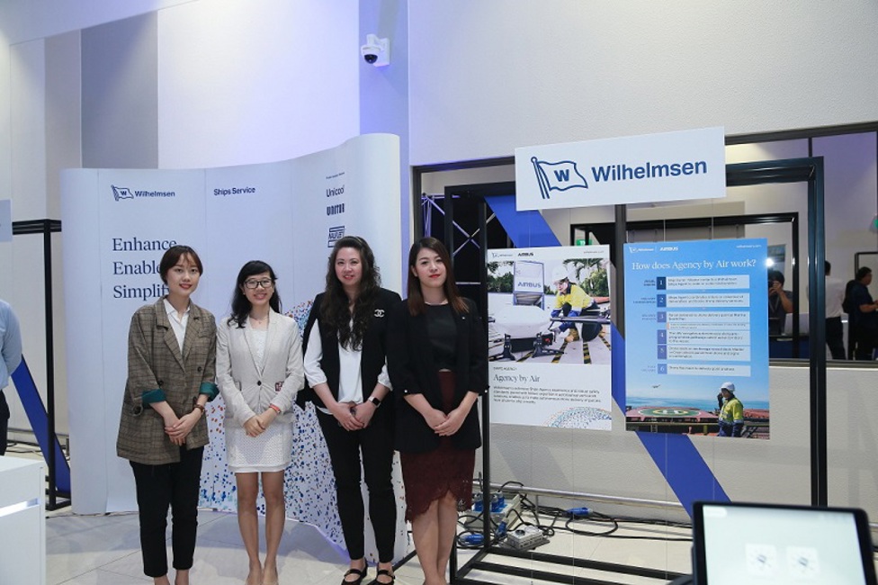 800x500 Aviation Community Reception - Booth Display